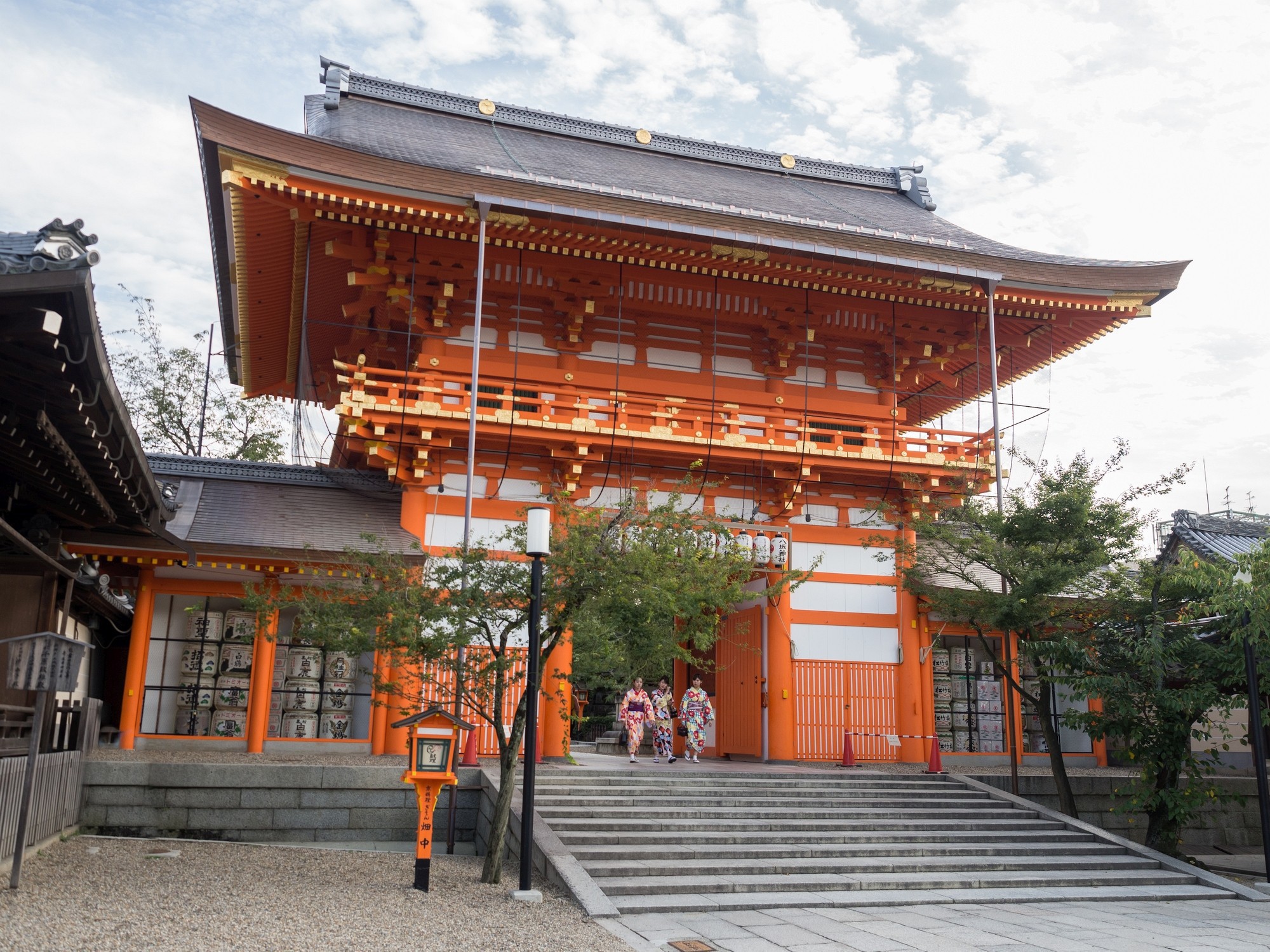 Yasaka Shrine Seiteneingang